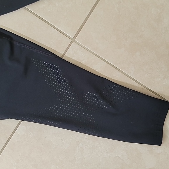 2XU Performance Compression Leggings - Picture 7 of 8